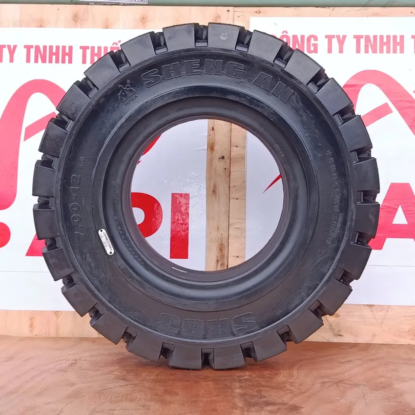 Lốp Đặc Xe Nâng 700-12