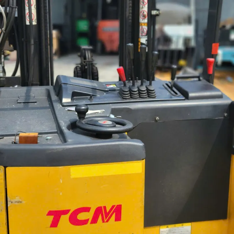 Xe Nâng Điện Nhật Cũ – Đứng lái, ngồi lái