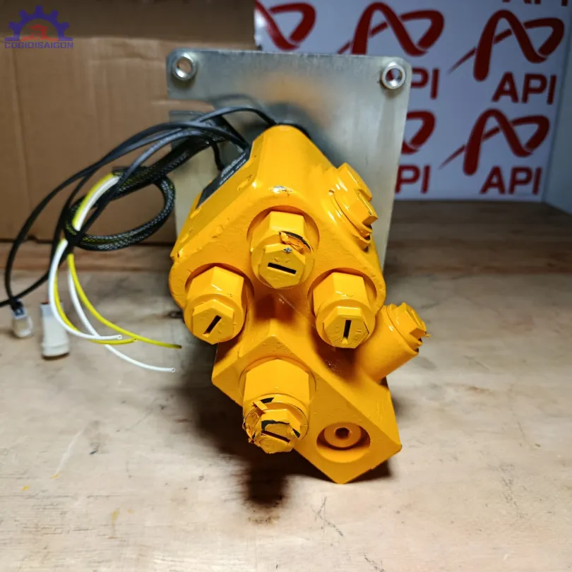 Tay trang xúc lật SDLG