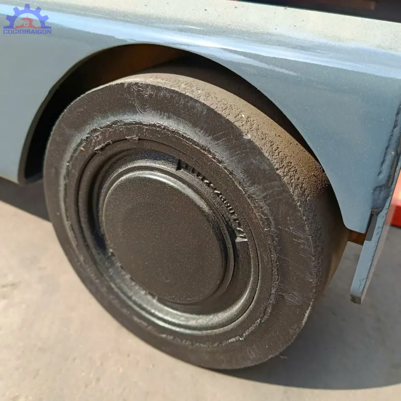 Xe nâng điện đứng lái Toyota 2 tấn